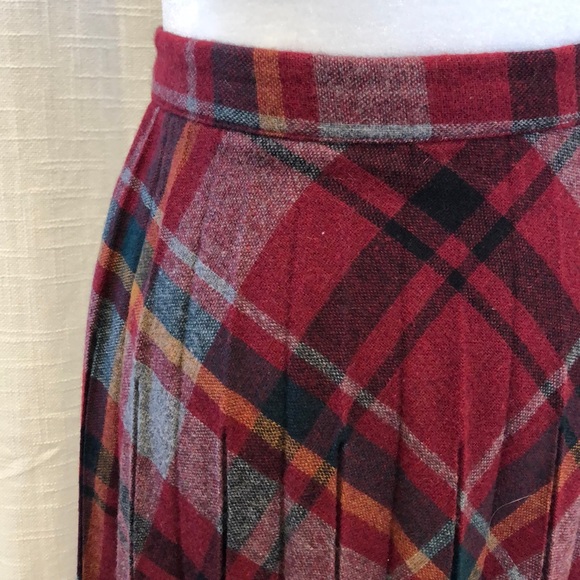 Vintage pleated skirt - Picture 3 of 8